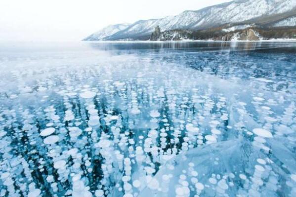俄罗斯十大湖泊，世界第一深湖排第一，第二有高含量硫化氢（俄罗斯最大的湖泊是什么湖）