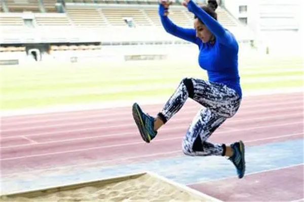 女子立定跳远世界纪录：3.14米（项目后来被取消）（女子立定跳远世界纪录是多少米）