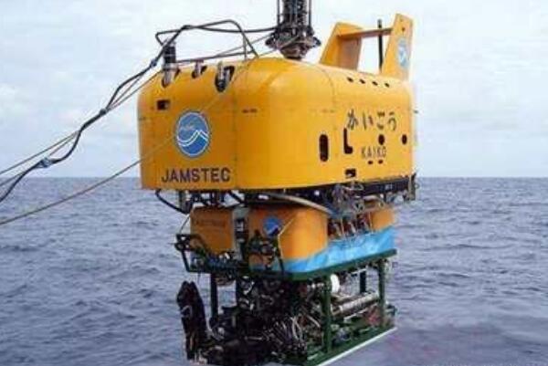 世界最深潜水艇排名，日本海沟号下潜10970米（打破美国记录）（日本潜水艇最深多少米）