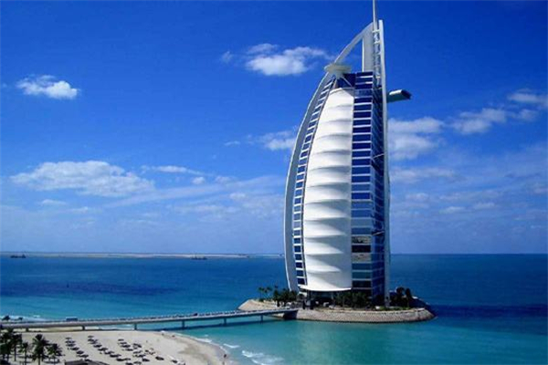 世界上最大的酒店 位于迪拜的帆船酒店（相当舒适）（世界上最大的酒店集团）