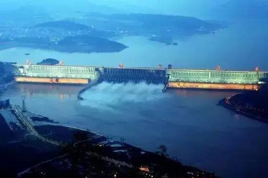 世界十大最美水坝排行榜，三峡大坝排第一名（三峡世界最大水库排名）