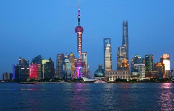 上海必去的十大景点排行：豫园入榜，外滩排第一名（上海最著名景点排名）
